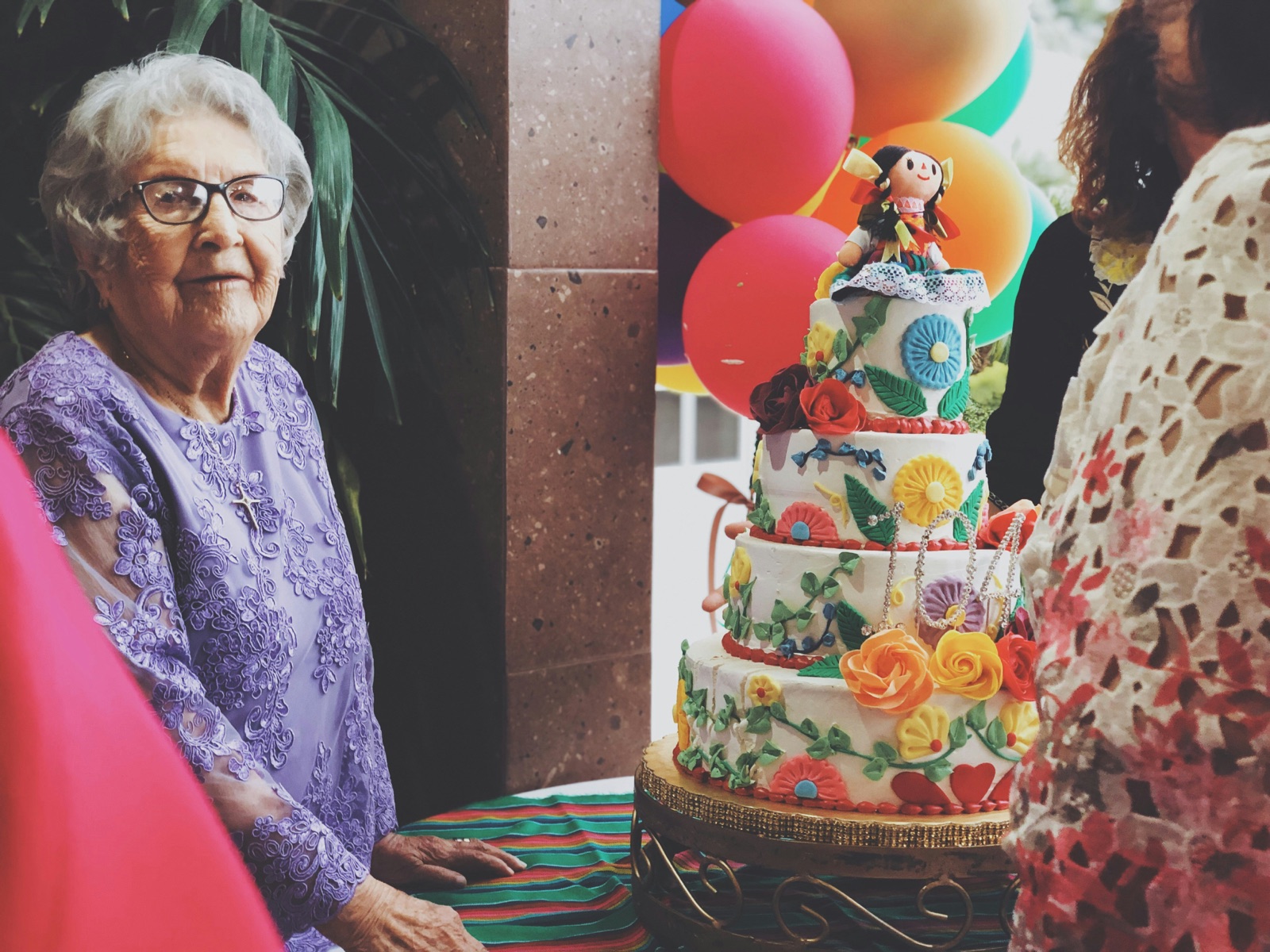 A Huntington Manor resident enjoying a familiar creative activity